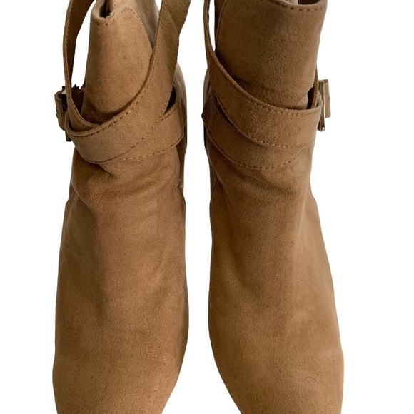 𝅺FOREVER 21 Slip-on Heels, 7 - Picture 3 of 10